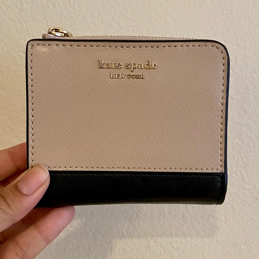 Kate Spade ♠️ Spencer small bifold wallet